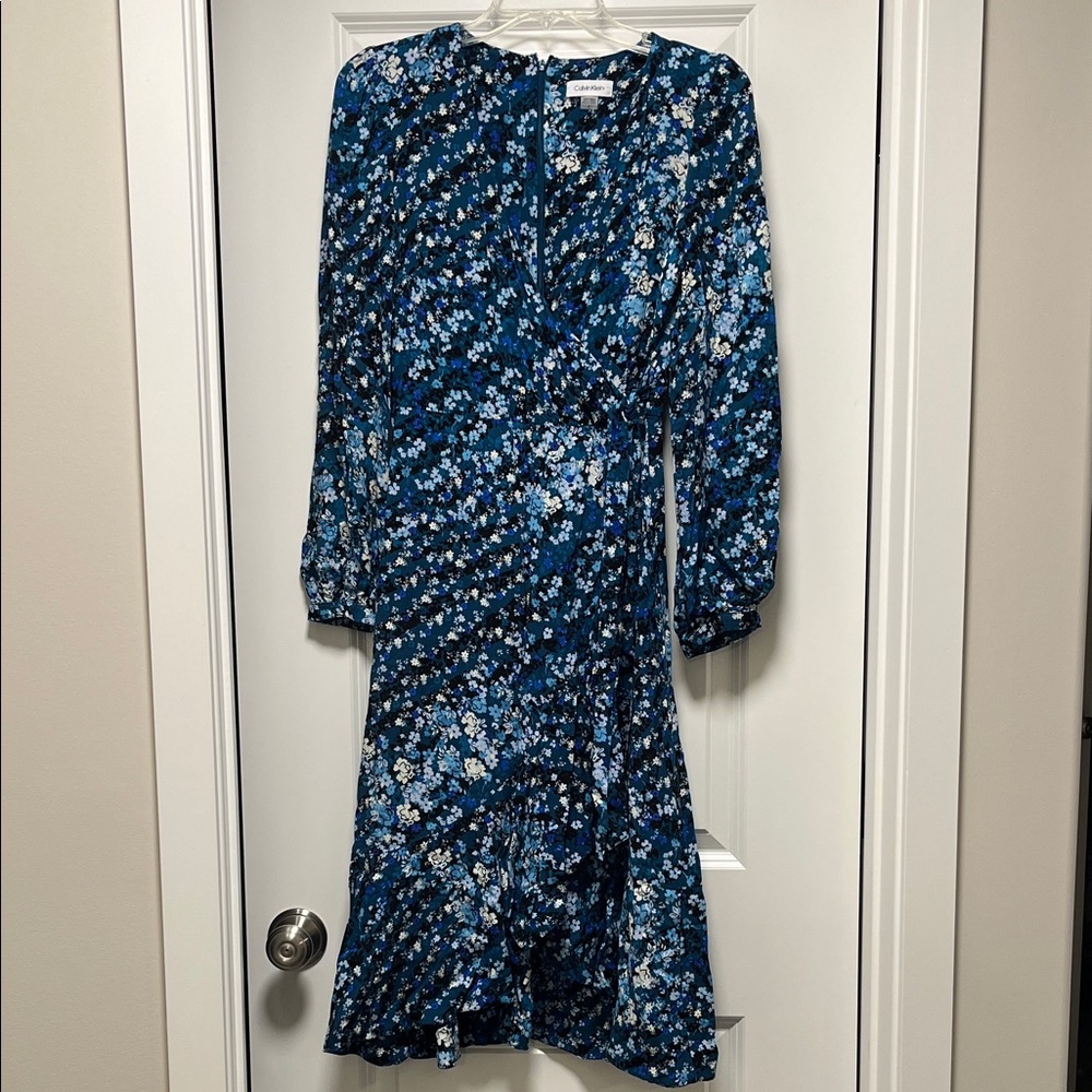 Calvin Klein faux wrap Floral Blue Dress w/ waist tie and zip back, sz 4